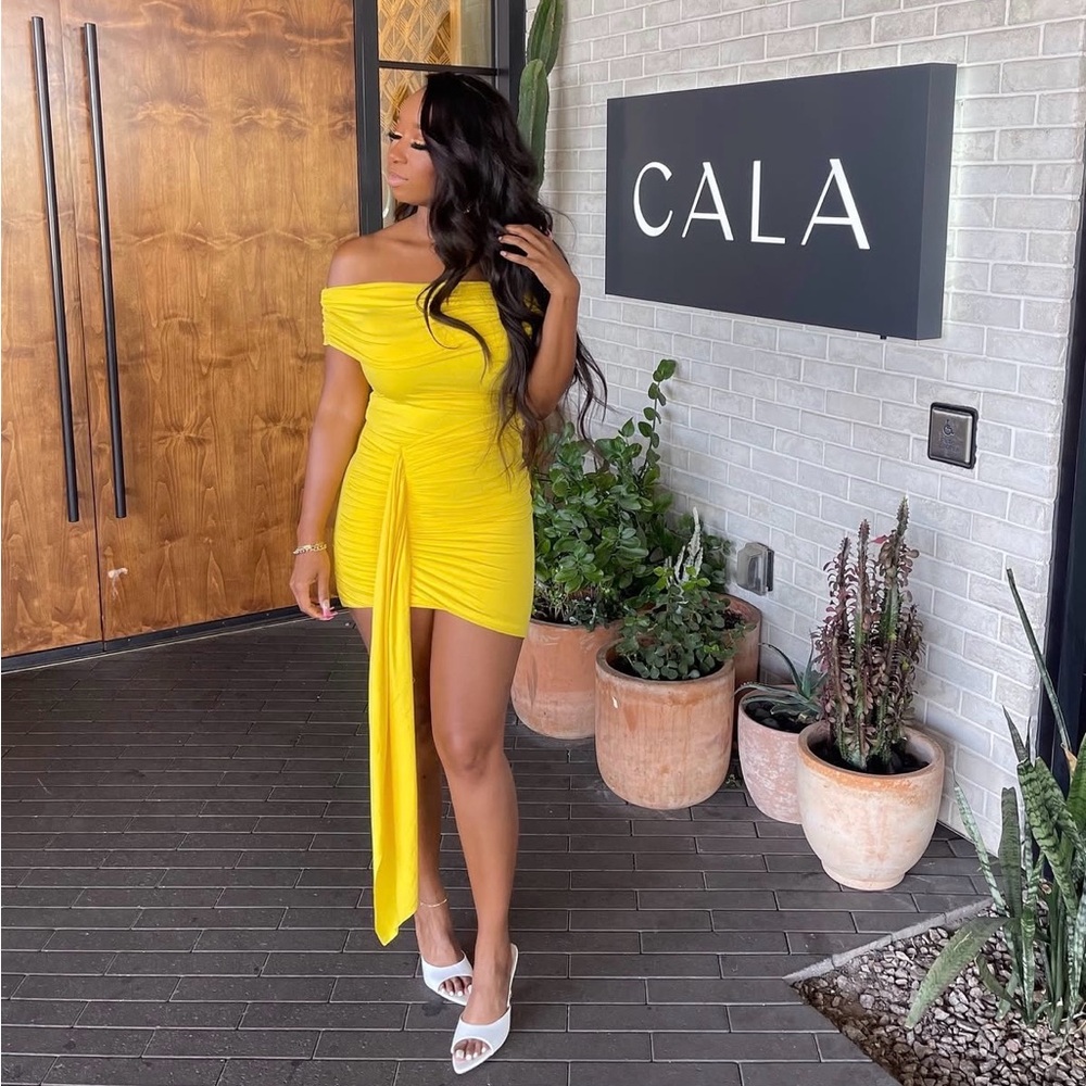 JLUXLABEL Off-Shoulder Yellow Ruched Mini Dress - Picture 2 of 2